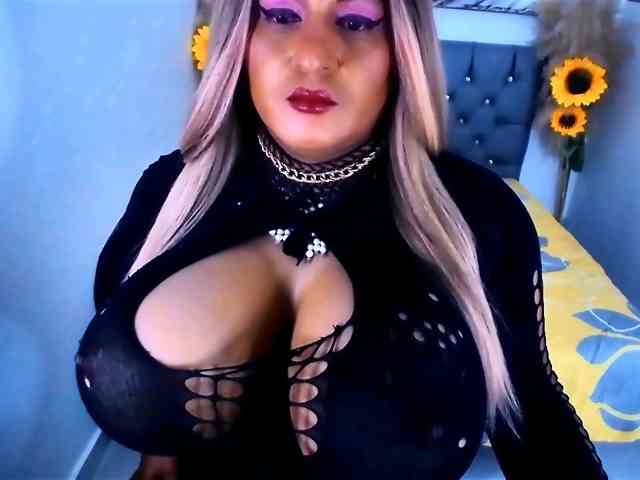 kamilabigcock