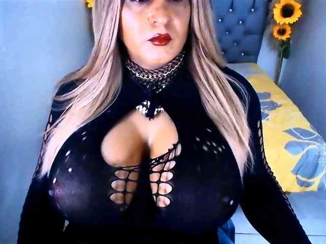 kamilabigcock