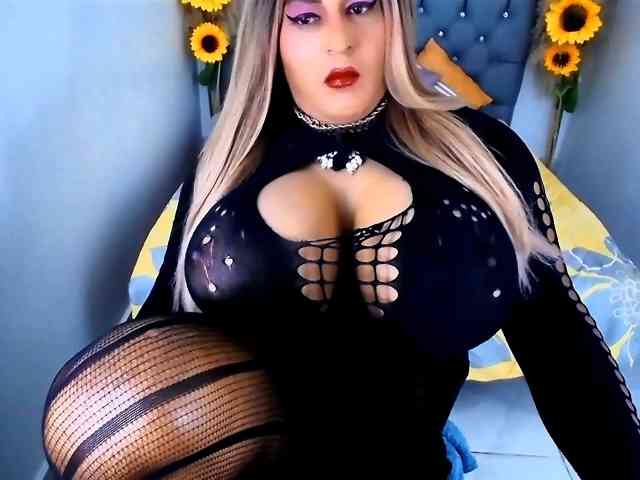 kamilabigcock