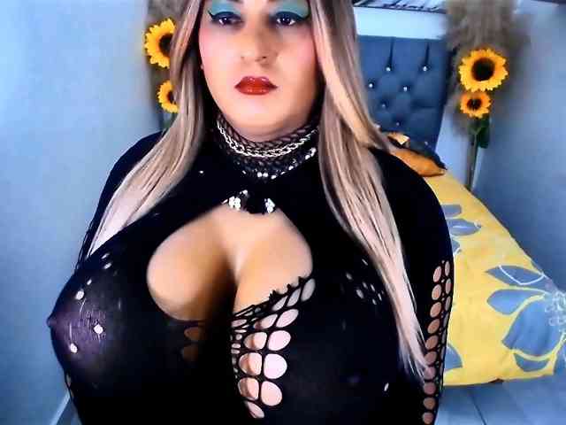 kamilabigcock