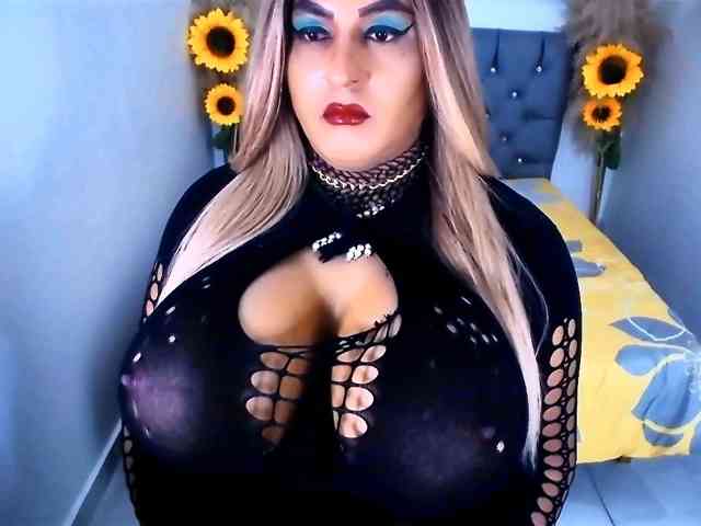 kamilabigcock