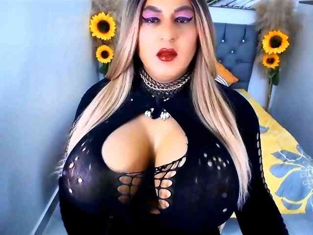 kamilabigcock