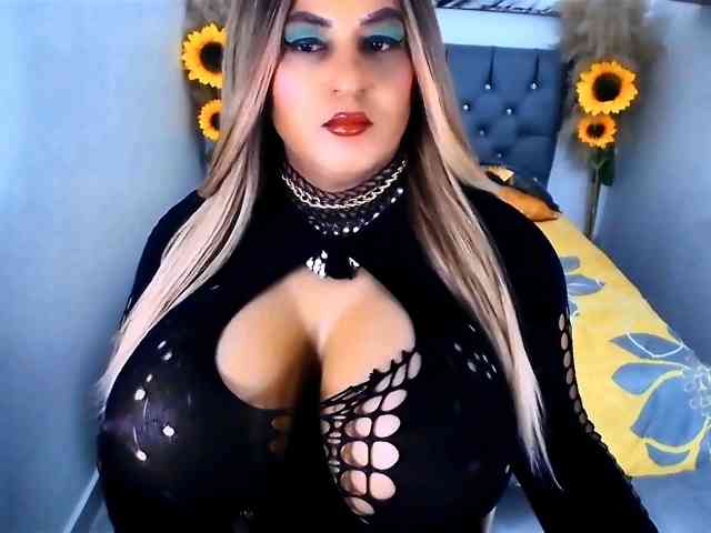 kamilabigcock