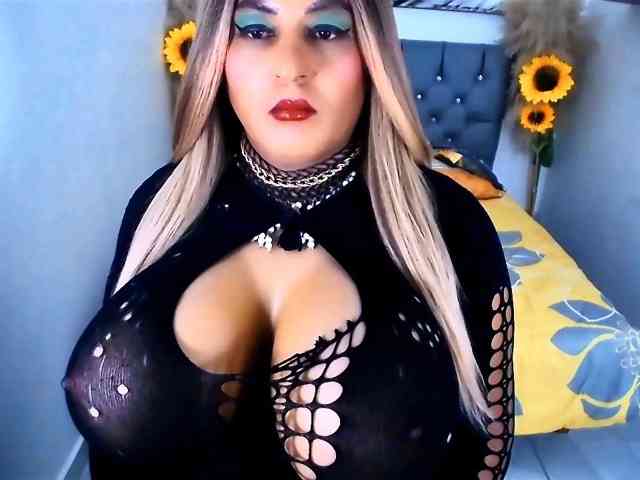kamilabigcock
