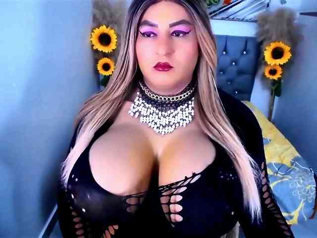 kamilabigcock
