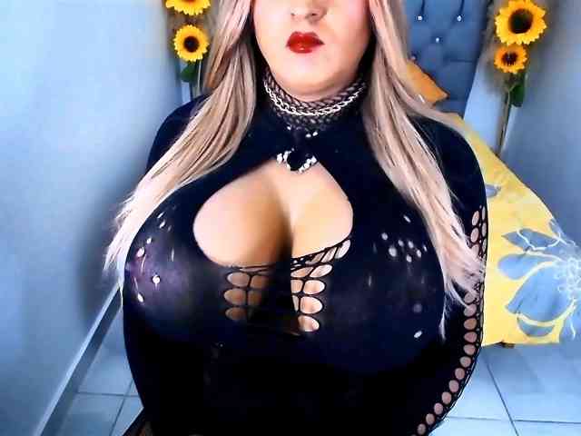 kamilabigcock