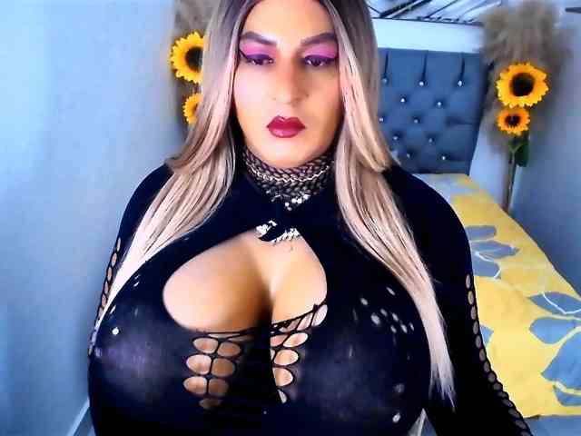 kamilabigcock
