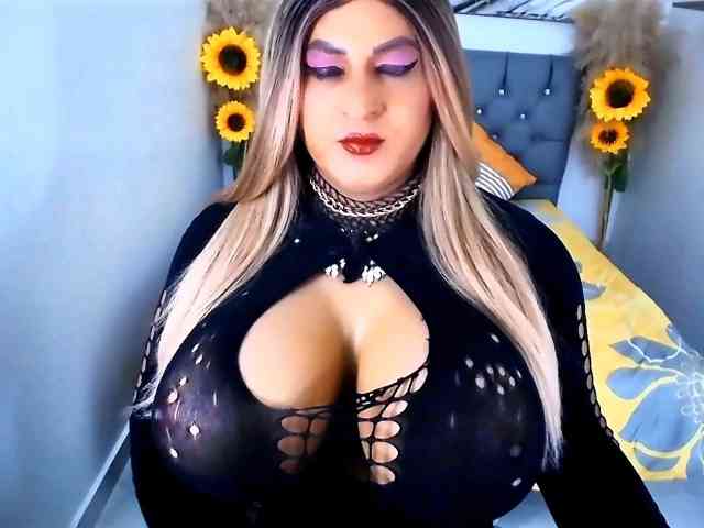 kamilabigcock