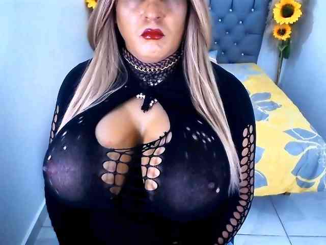 kamilabigcock