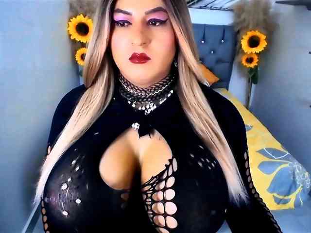 kamilabigcock