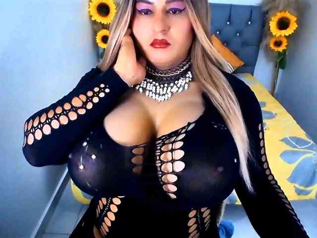 kamilabigcock