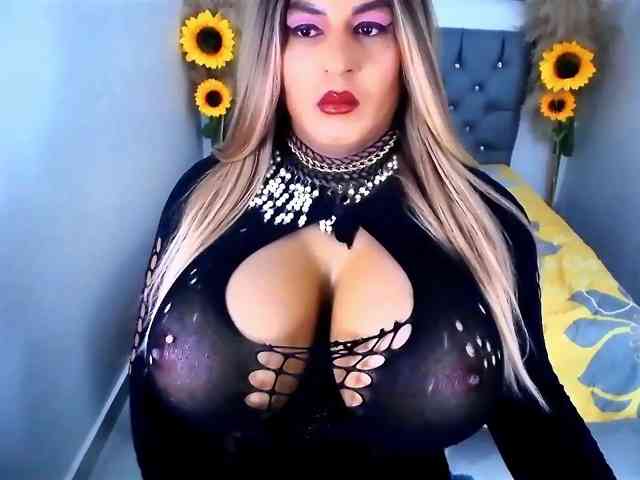 kamilabigcock