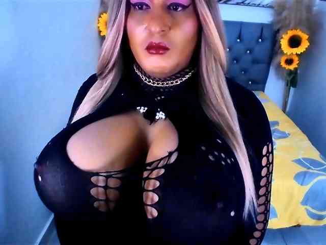 kamilabigcock