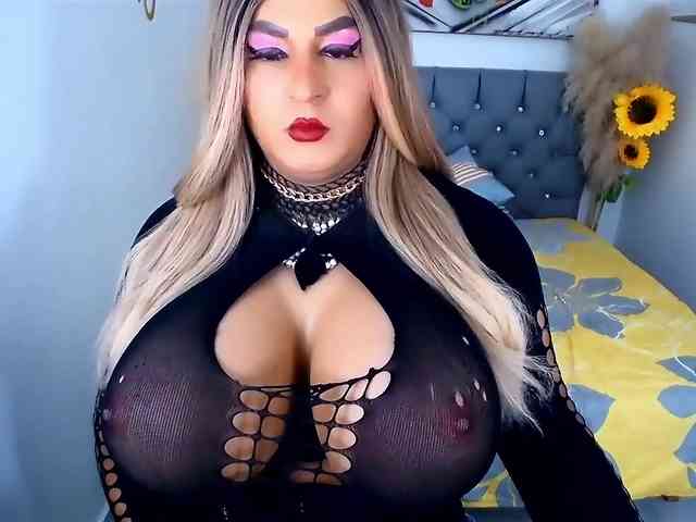 kamilabigcock