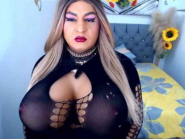 kamilabigcock