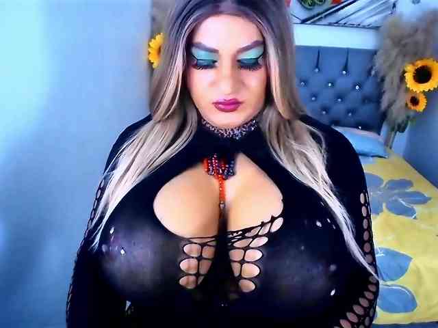 kamilabigcock