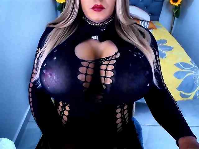 kamilabigcock