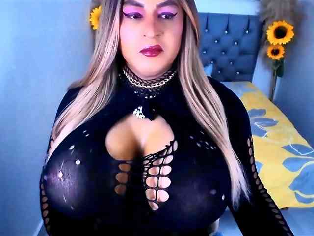 kamilabigcock