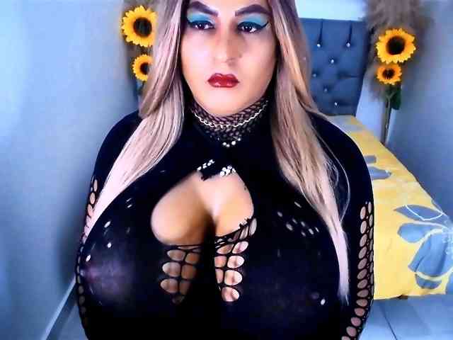 kamilabigcock