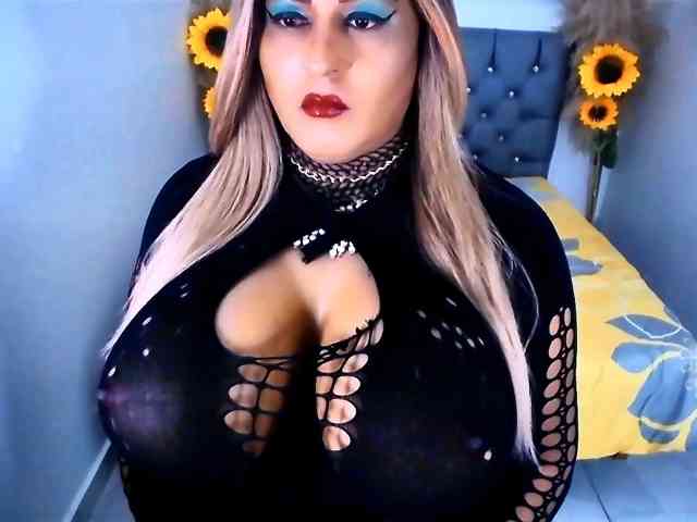kamilabigcock