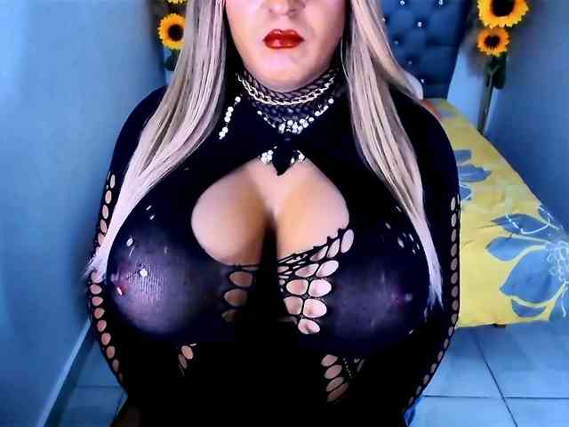 kamilabigcock