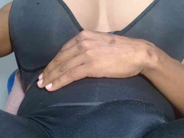 paulabigcock Live Webcam on BongaCams