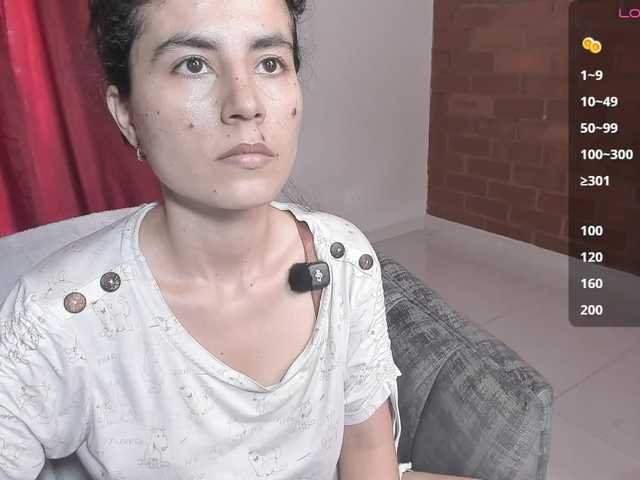 katiae live cam on BongaCams