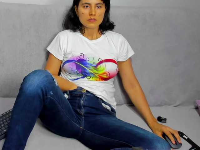 katiae live cam on BongaCams