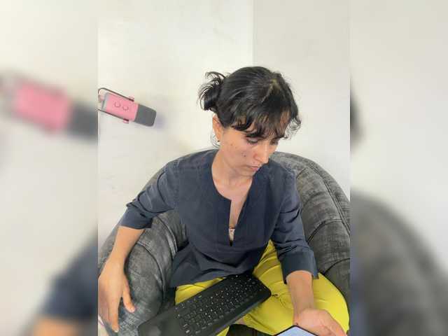 katiae live cam on BongaCams