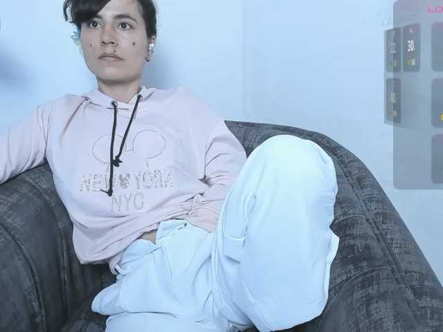 katiae live cam on BongaCams
