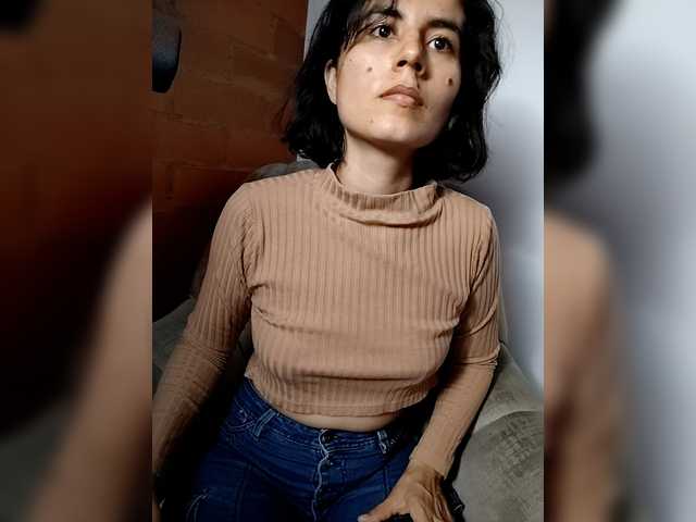 katiae's BongaCams show and profile