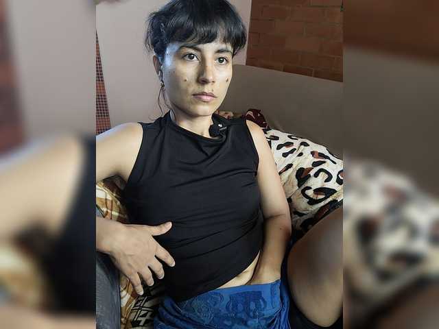 katiae live webcam show