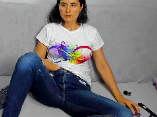katiae live cam on BongaCams