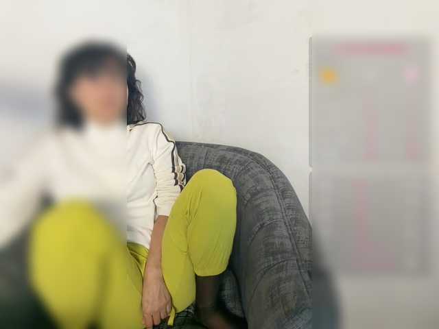 katiae live cam on BongaCams