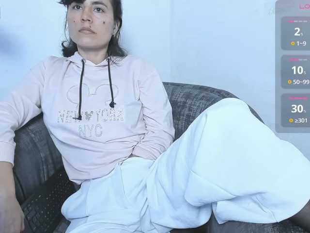 katiae live cam on BongaCams