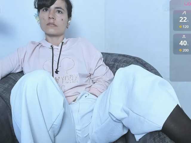 katiae live cam on BongaCams