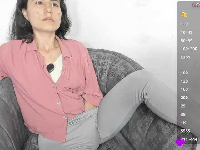 katiae live cam on BongaCams