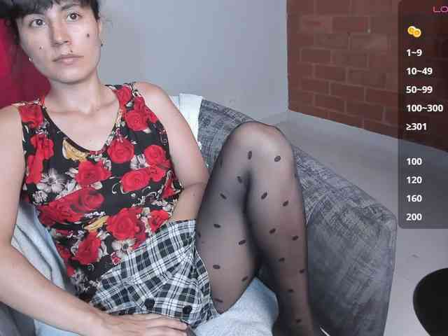 katiae Live Webcam on BongaCams