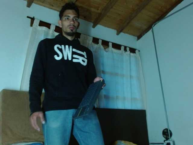 johanylatino