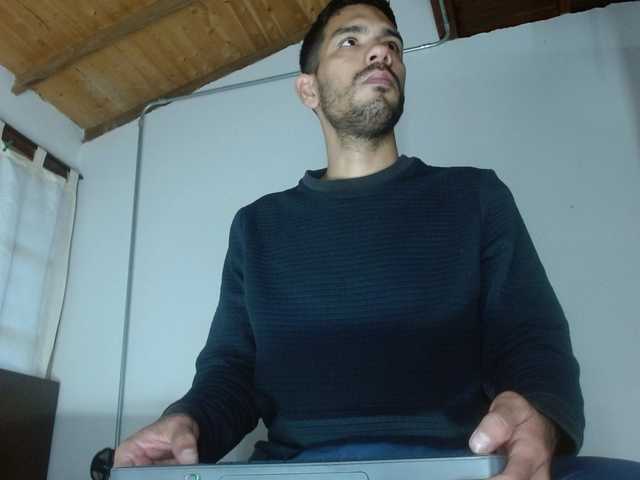 johanylatino