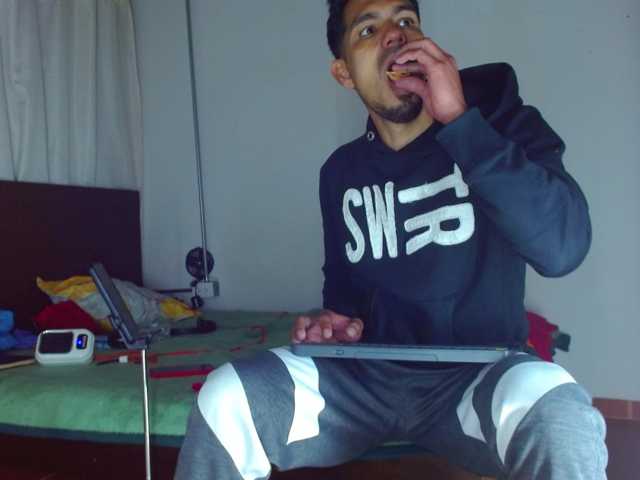 johanylatino