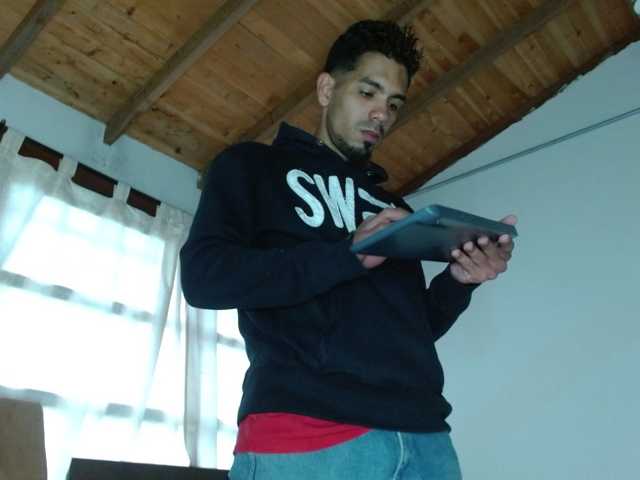 johanylatino