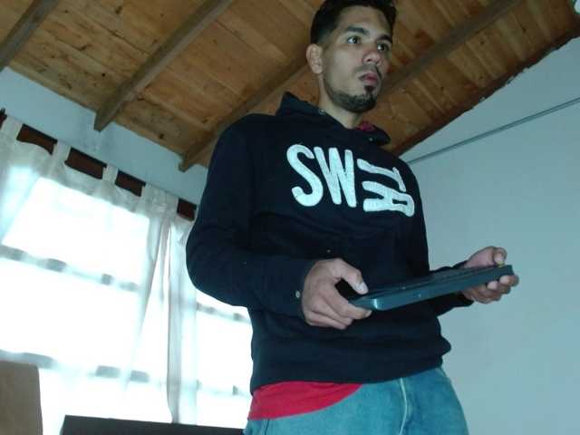 johanylatino