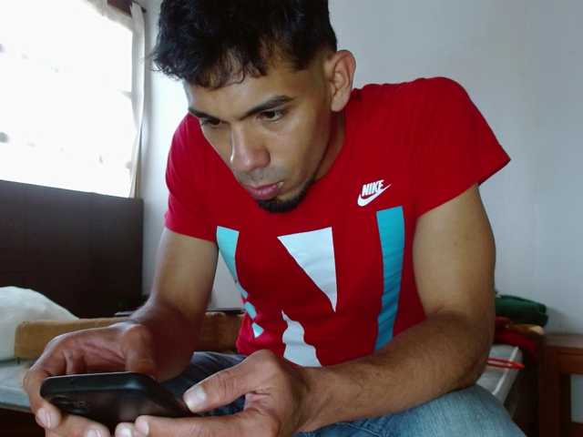 johanylatino