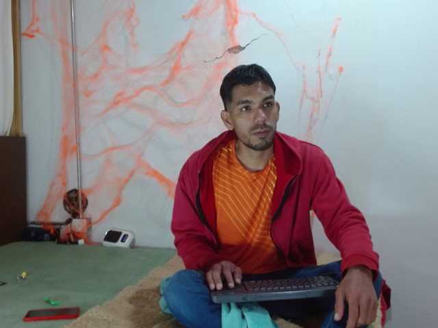 johanylatino