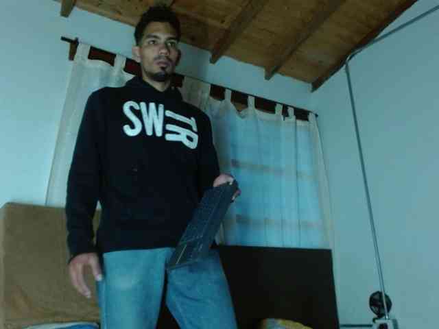 johanylatino