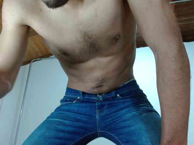 johanylatino