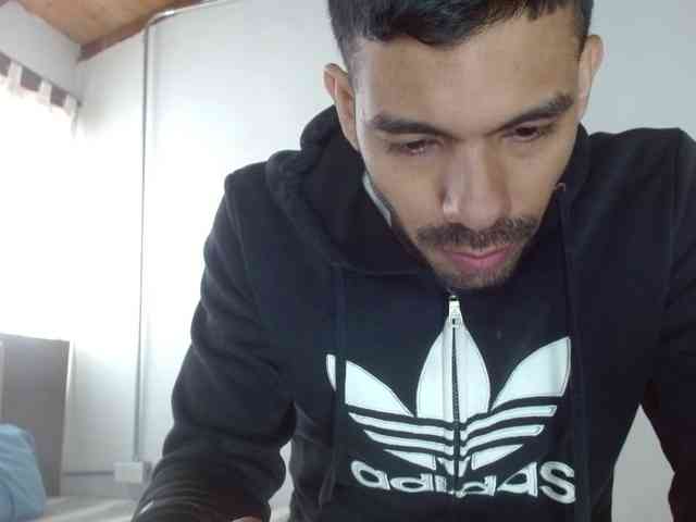 johanylatino Sex Cam Show