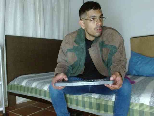 johanylatino