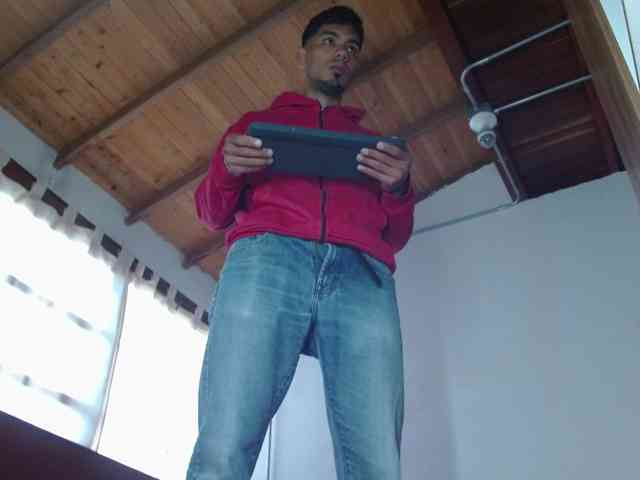 johanylatino